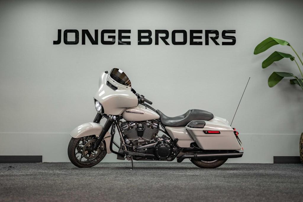 harley-davidson Tour 107 FLHX Street Glide, 1746 cc, Bedrijf, Cruise Control, Meer dan 35 kW