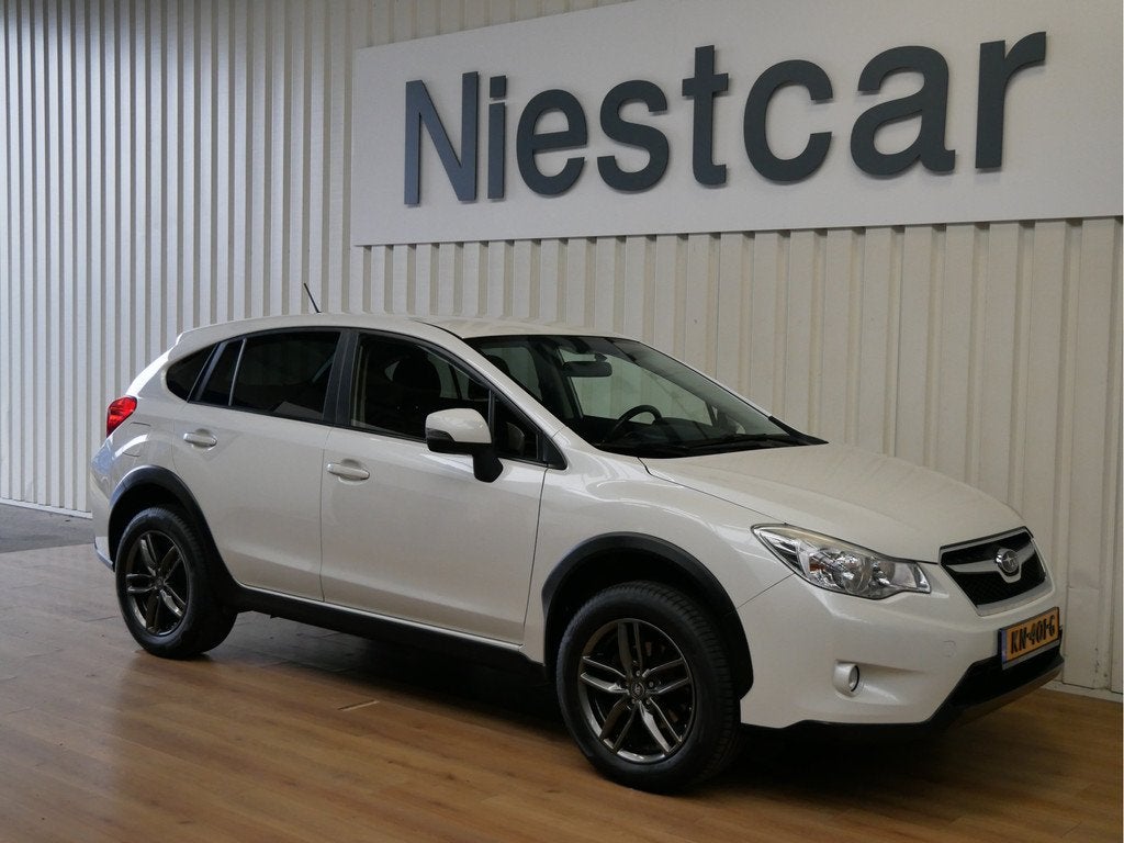 Subaru XV 1.6i Luxury AWD (bj 2014, automaat), Auto's, Subaru, Euro 5, Stof, Gebruikt, Zwart