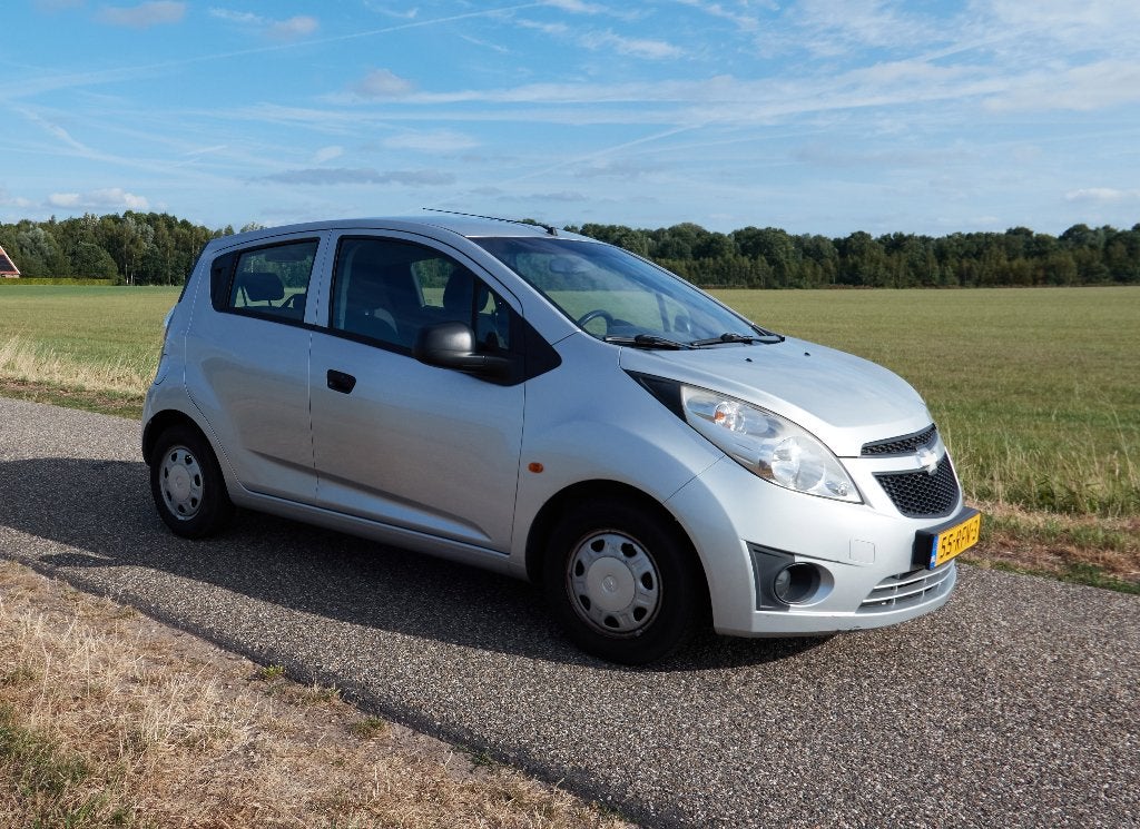 Leuke betrouwbare Chevrolet Spark 1.0 2011 nwe APK en beurt, Auto's, Chevrolet, Voorwielaandrijving, Stof, 4 cilinders, 68 pk