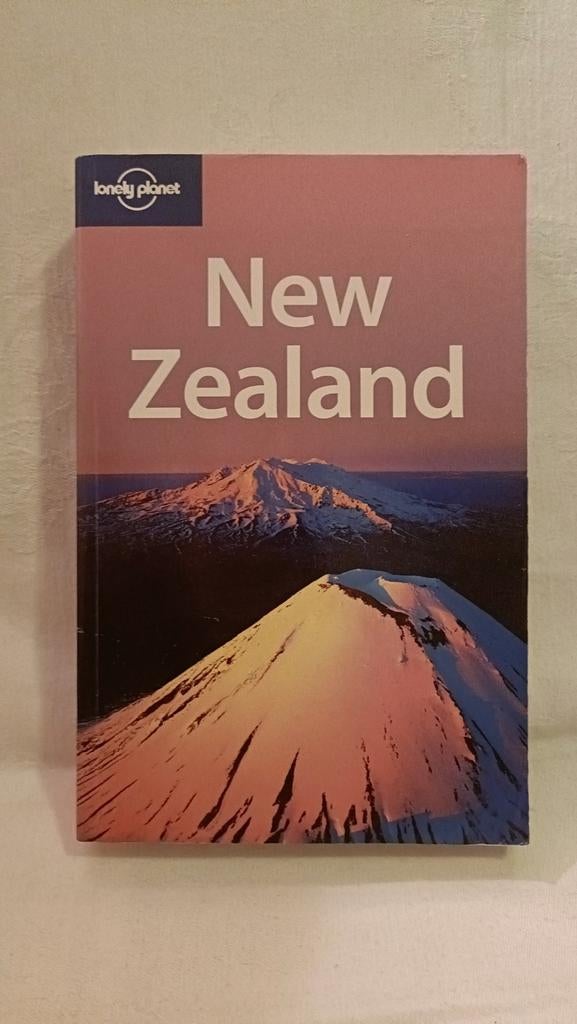 Lonely Planet - New Zealand, Capitool, Budget, Zo goed als nieuw, Reisgids of -boek