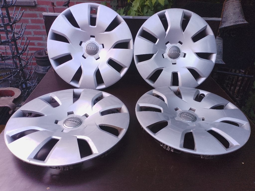 Originele Audi 16" Wieldoppen A3 - A4 - A6, Auto diversen, Wieldoppen, Audi, Gebruikt, -, -