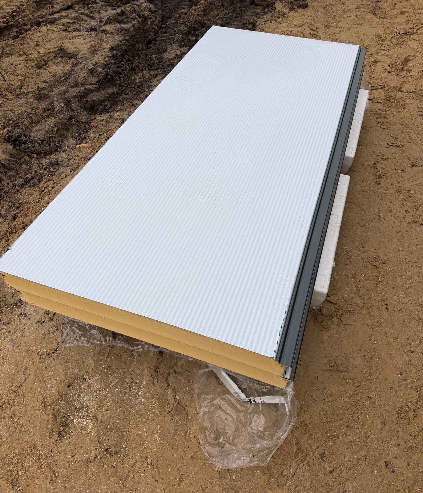 2x sandwichpanelen 100mm dik/2390mm lang, Ophalen, Nieuw