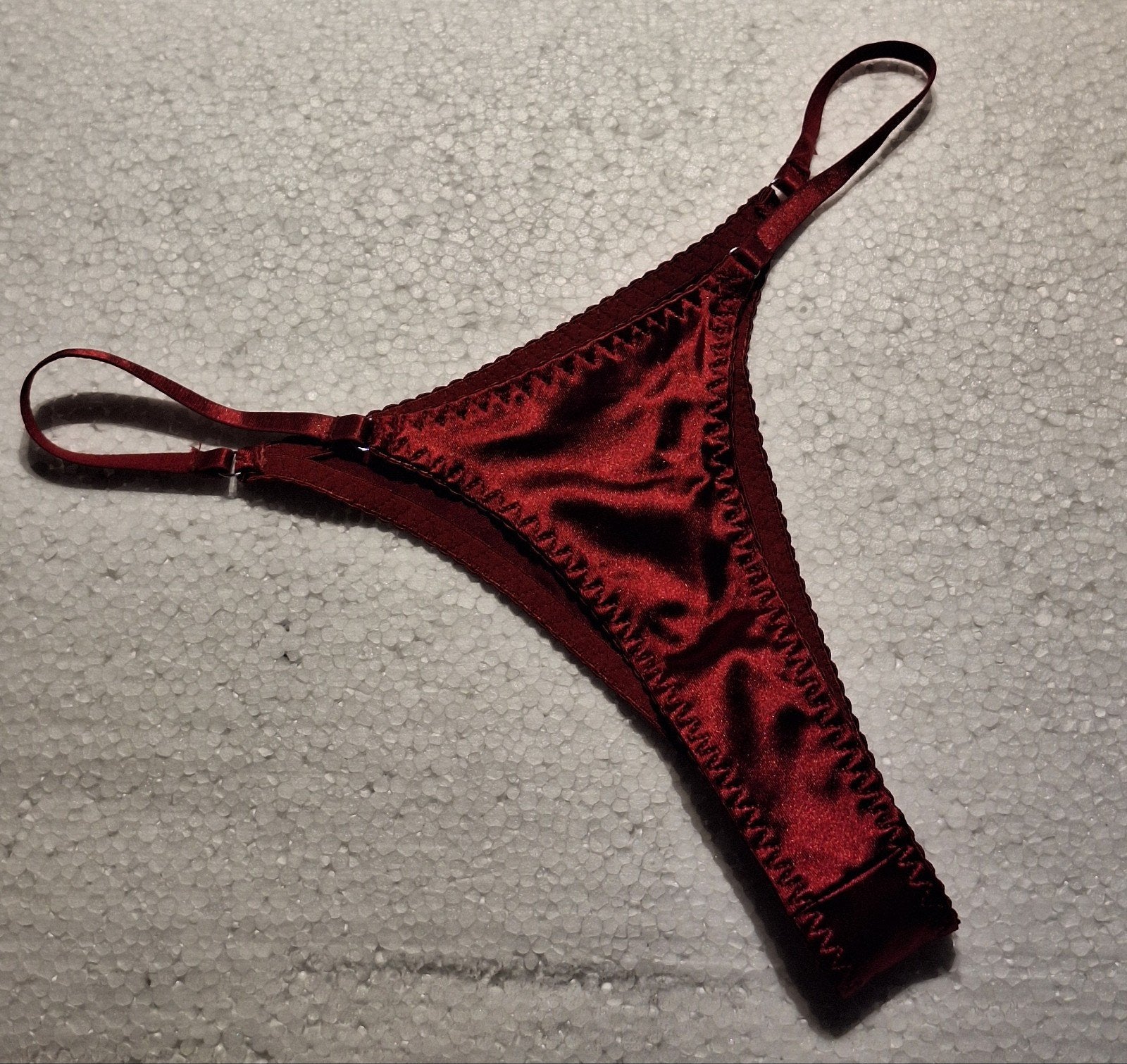 Sexy satijnen nieuwe string maat L, Verzenden, Meerkleurig, String