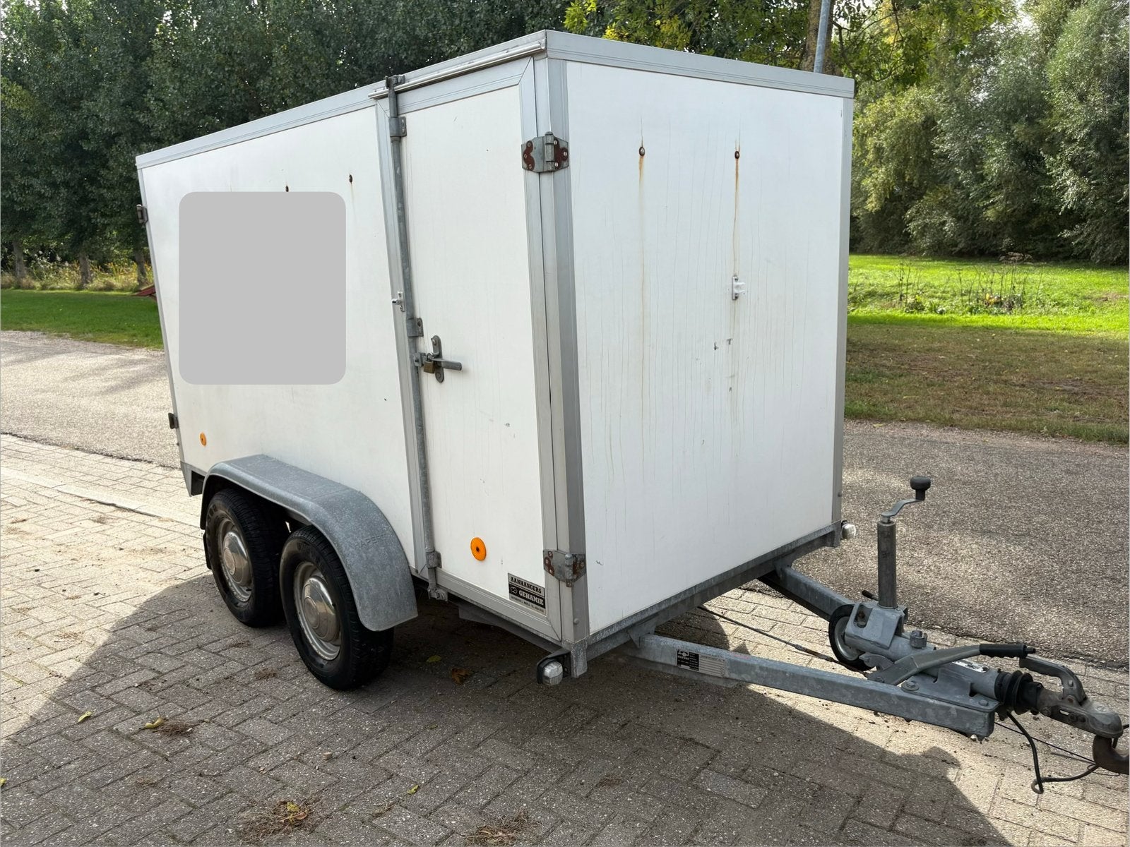 HAPERT gesloten trailer, 3 deuren, verdiepingsvloer, 2 ton., Ophalen, Gebruikt