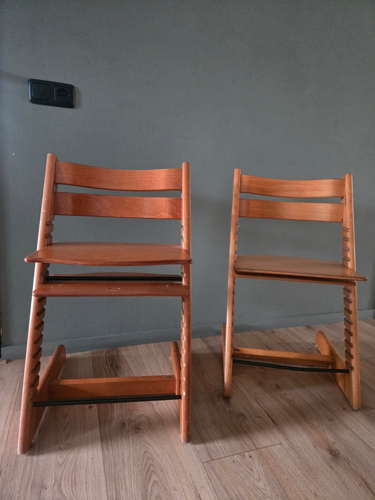 2 Stokke Trip Trap stoelen - mooi hout, gebruikt, Ophalen, Gebruikt, Meegroeistoel