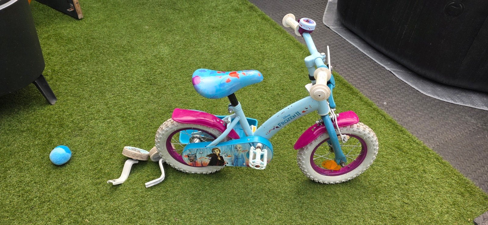 Frozen kinderfiets met zijwieltjes - 12 inch, Fietsen en Brommers, Ophalen, Zijwieltjes, Gebruikt, Velgrem