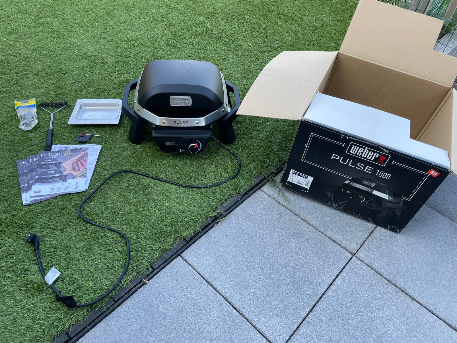 Weber pulse 1000 elektrische barbecue bbq -zo goed als nieuw, Ophalen of Verzenden, Zo goed als nieuw