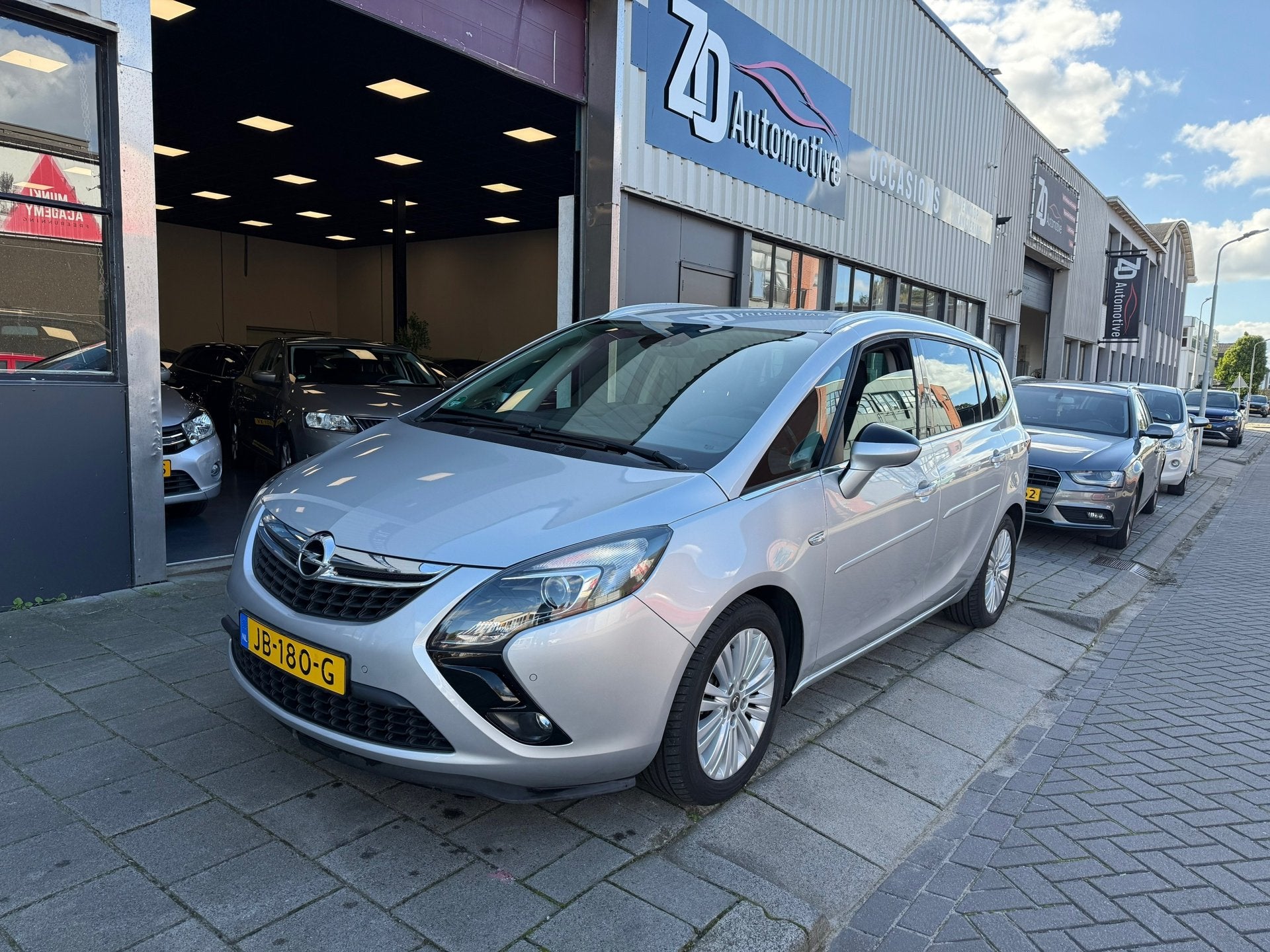 Opel Zafira Tourer 1.4 Edition 7p., Gebruikt, Euro 6, 7 stoelen, Origineel Nederlands
