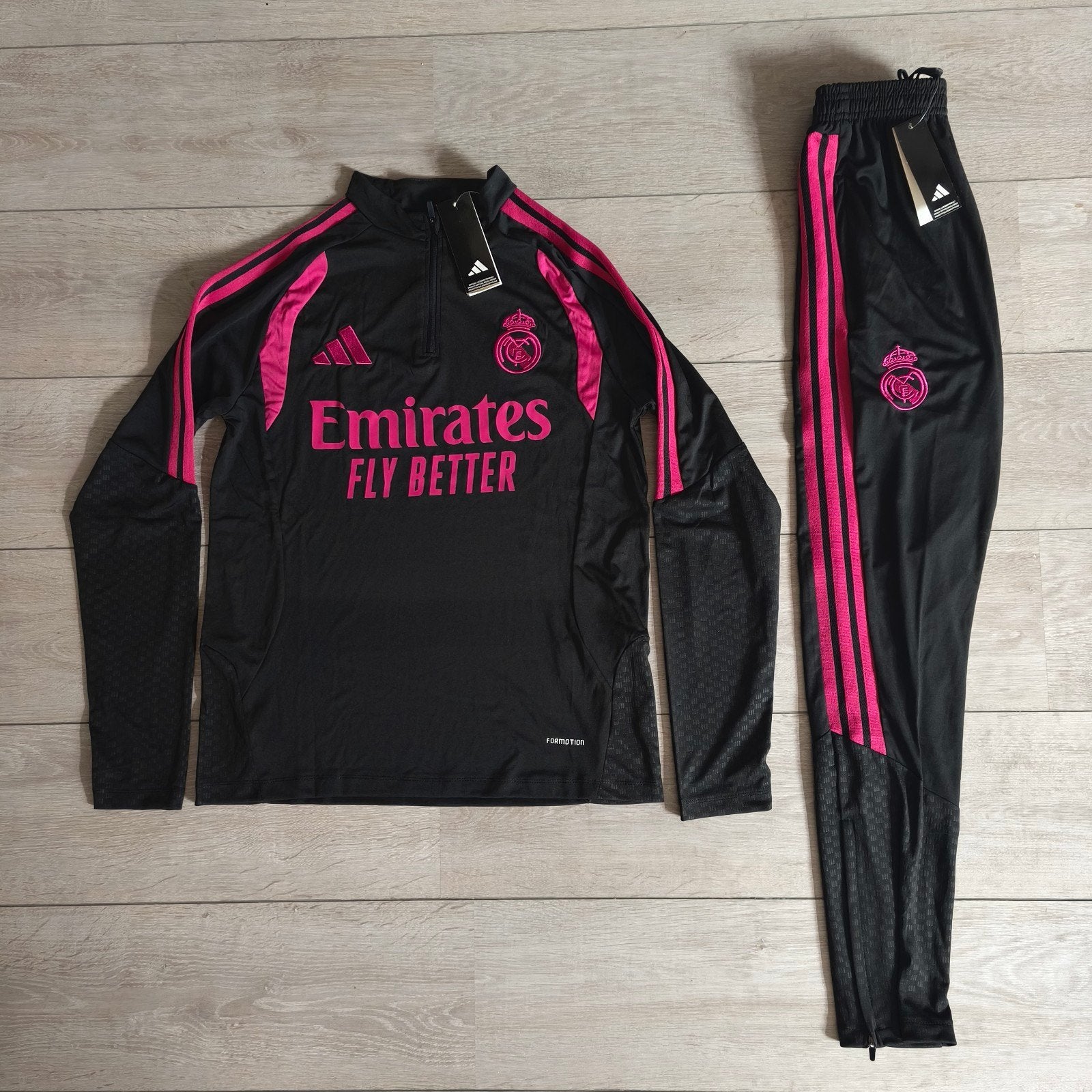 Real Madrid Zwart Roze Trainingspak Maat S, Sport en Fitness, Maat S, Ophalen of Verzenden, Zo goed als nieuw, Trainingspak