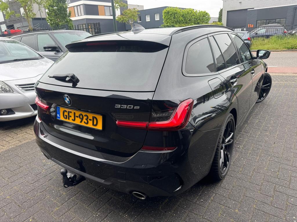 BMW 3-serie Touring 330e xDrive High Exec M PAKKET HEADUP HA, Auto's, BMW, 1998 cc, Gebruikt, Euro 6, 4 cilinders