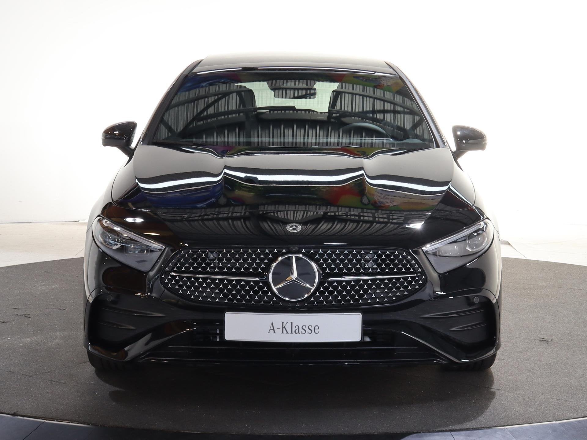 Mercedes-Benz A-Klasse 180 Business Solution AMG | Panoramas, Auto's, 136 pk, 4 cilinders, Zwart, Origineel Nederlands