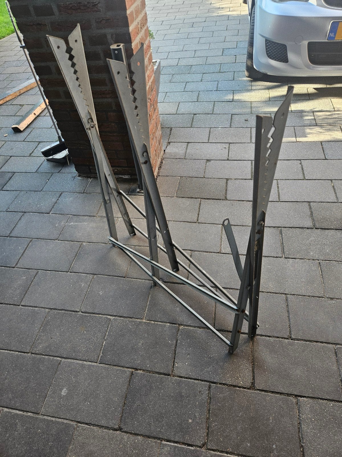 Stevige metalen zaagbok, Ophalen, Minder dan 2 meter