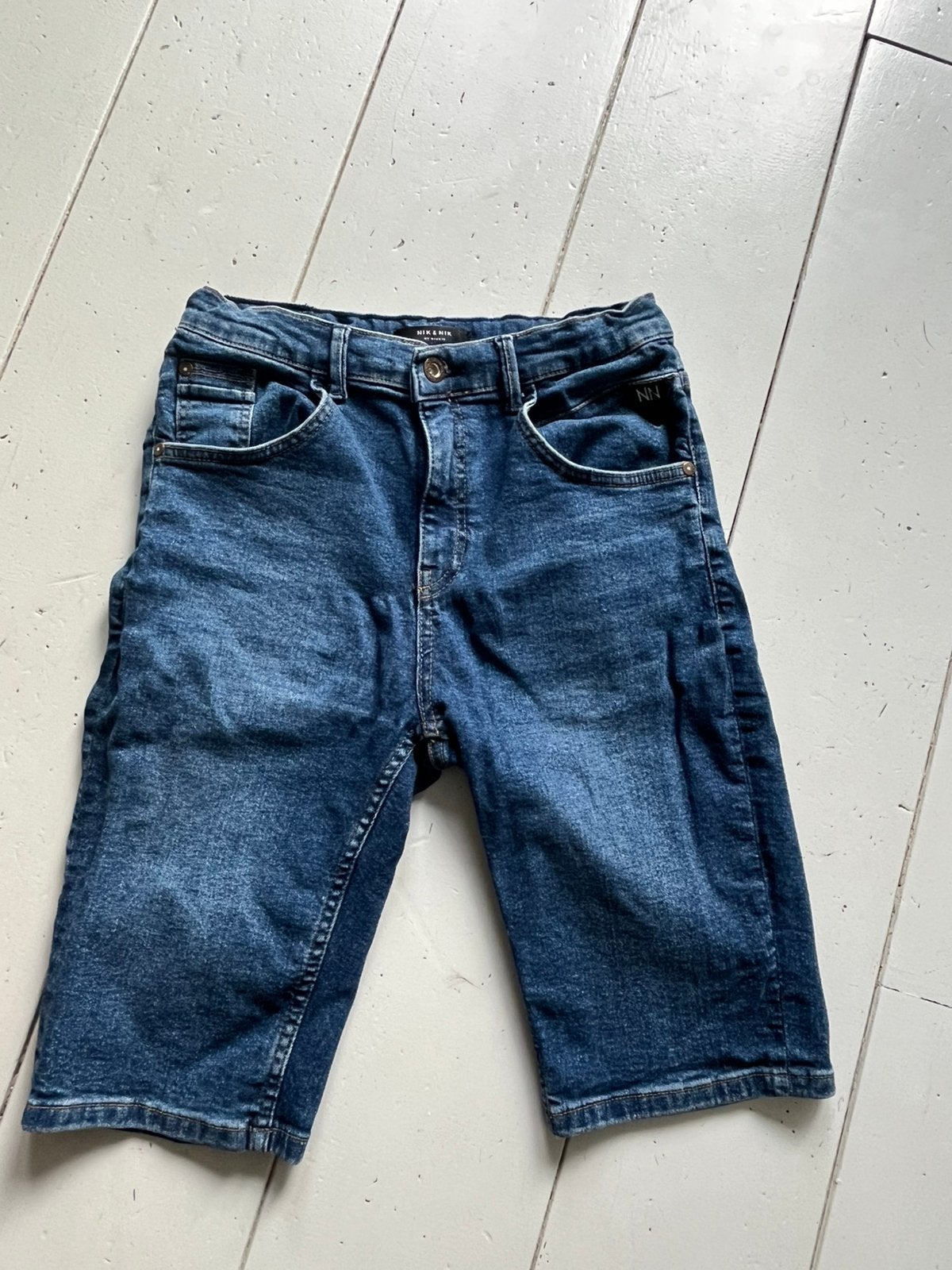 Nik & Nik smalle blauwe korte spijkerbroek maat 176., Ophalen of Verzenden, Zo goed als nieuw, Jongen, Broek