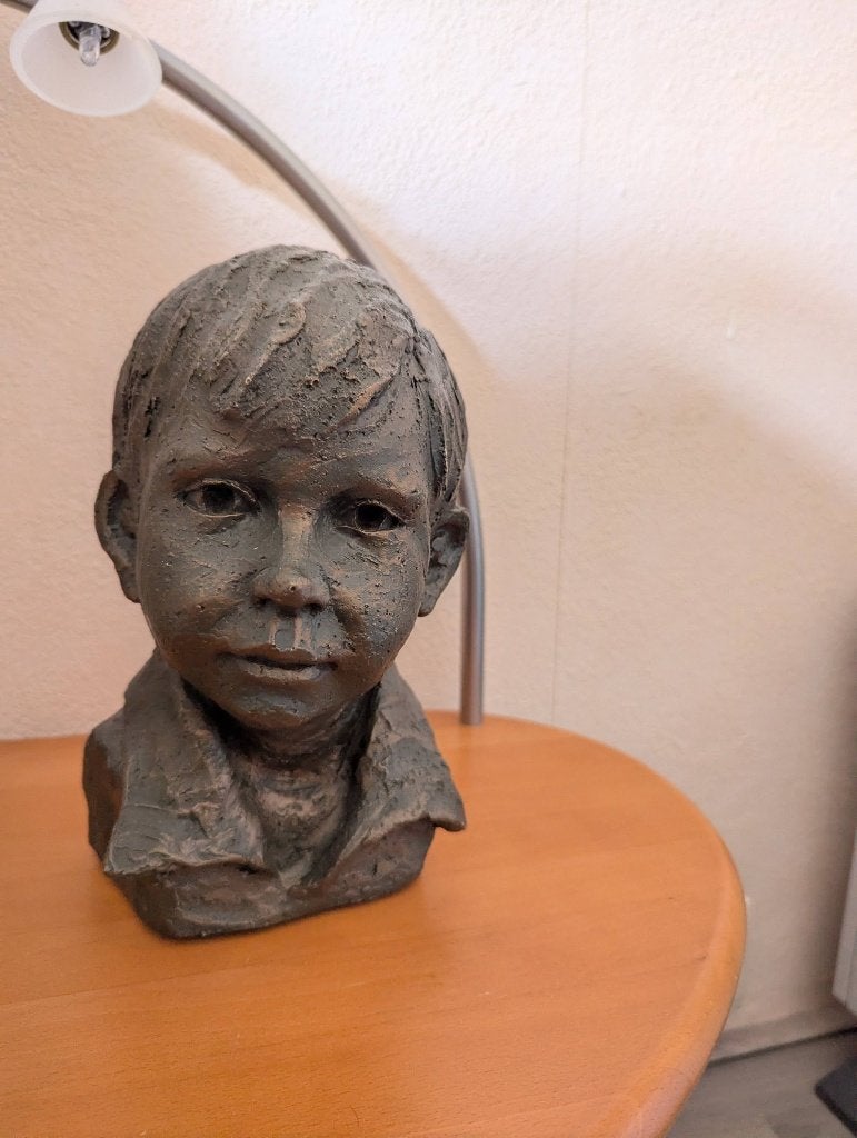 Bronzen borstbeeld jongenshoofd, Antiek en Kunst, Ophalen, Buste, 50 - 100 cm, Brons