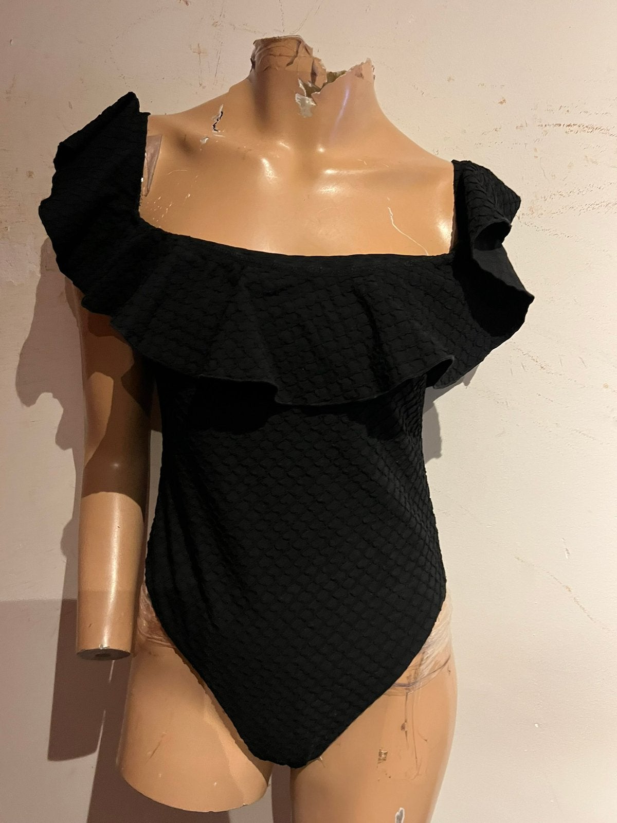 OUI badpak met roesjes  maat 40 zgan, Kleding | Dames, Zwart, Badpak, Ophalen of Verzenden, Zo goed als nieuw