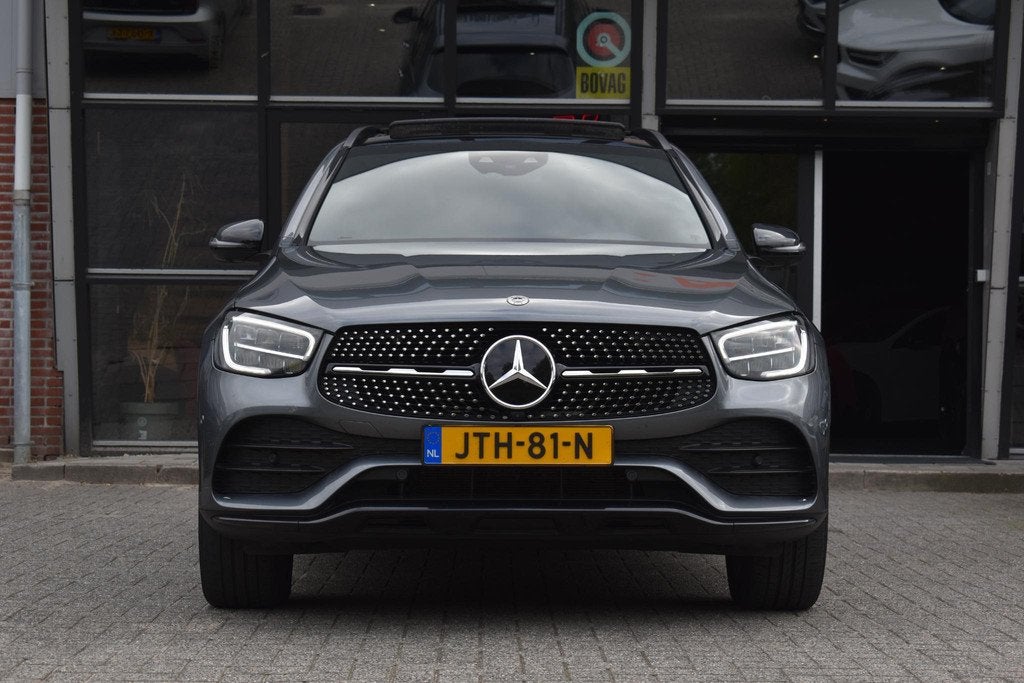 Mercedes-Benz GLC-klasse 300de 4MATIC AMG Pano HUD 360C Mass, Auto's, Mercedes-Benz, Automaat, 14 kWh, Gebruikt, 4 cilinders