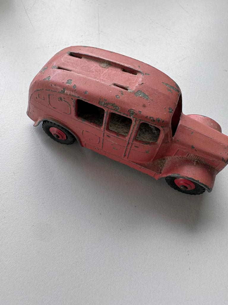 Vintage Dinky Toys 250 Streamlined  Engine Meccano England, Verzenden, Gebruikt, Auto, Dinky Toys
