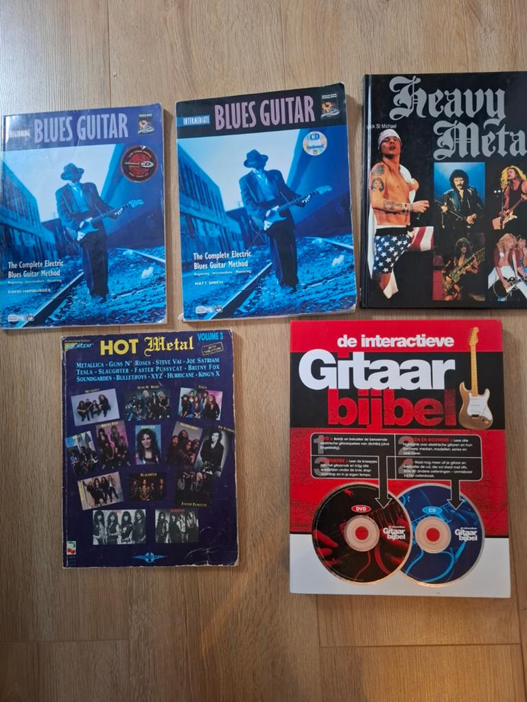 Leuke Gitaarboeken 5 stuks, Ophalen of Verzenden, Zo goed als nieuw
