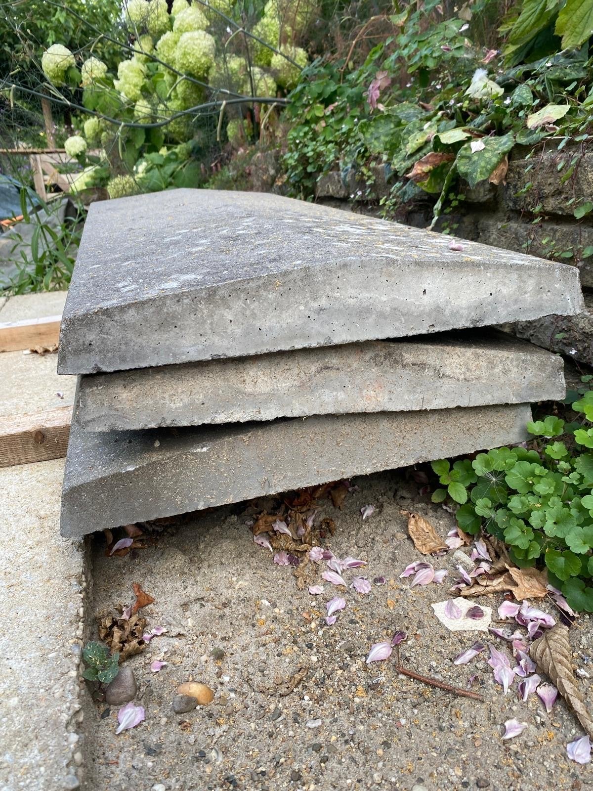 Betonnen muurafdekkers 100x40cm, zijdig aflopend (3 stuks), Ophalen, Zo goed als nieuw, Beton, Overige typen