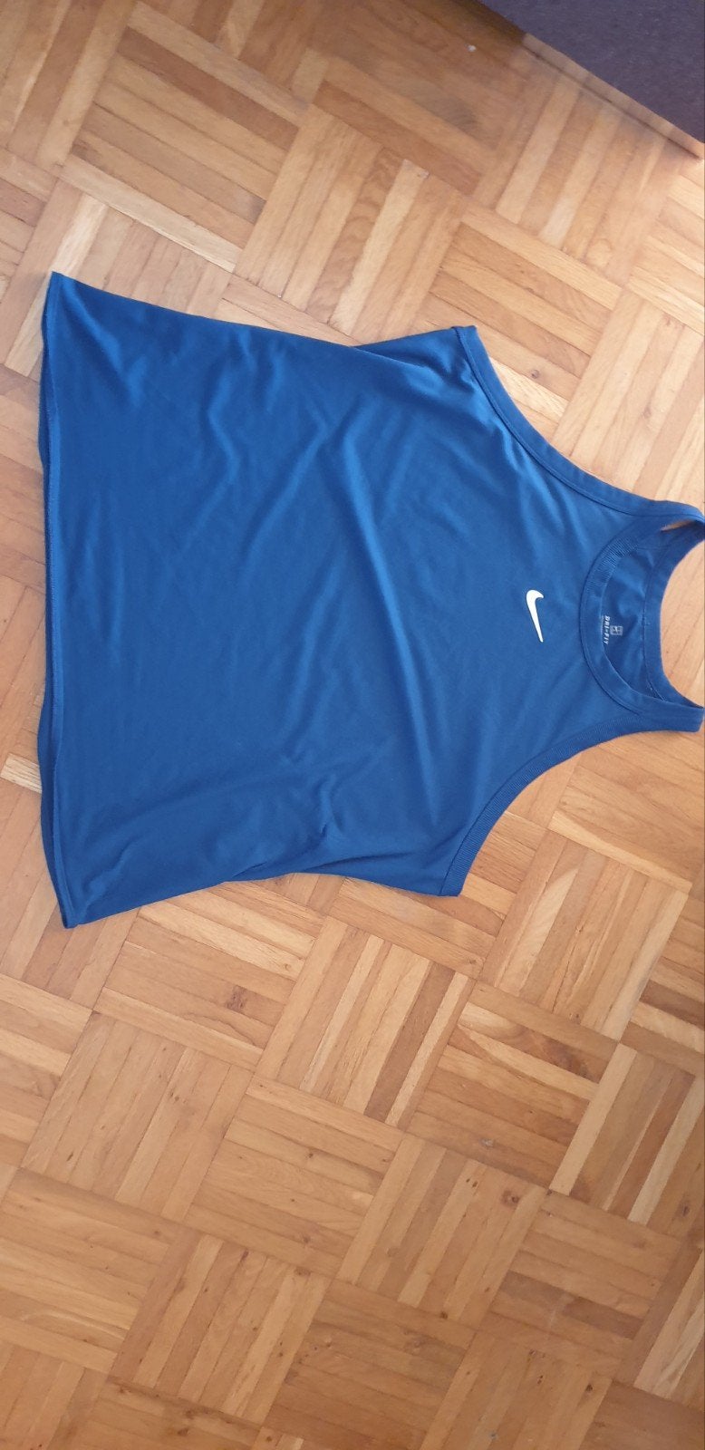 Nike sporthemdje maat L, Kleding | Dames, Ophalen of Verzenden, Zo goed als nieuw, Maat 38/40 (M), Zwart