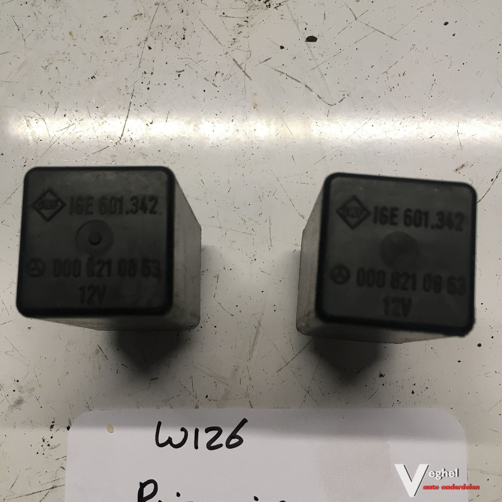 Mercedes W126  Ruitenwisser relais 000 821 0863, Gebruikt, -, -, Ophalen of Verzenden