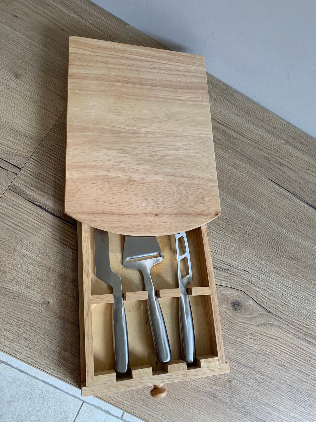 Nieuwe kaasplank met bestek, Ophalen of Verzenden, Nieuw, Hout