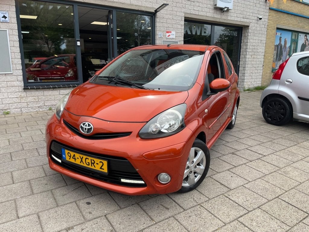 Foto 21 van Toyota Aygo 1.0 VVT-i Dyn Facelift Led Nw Apk NAP (bj 2012)