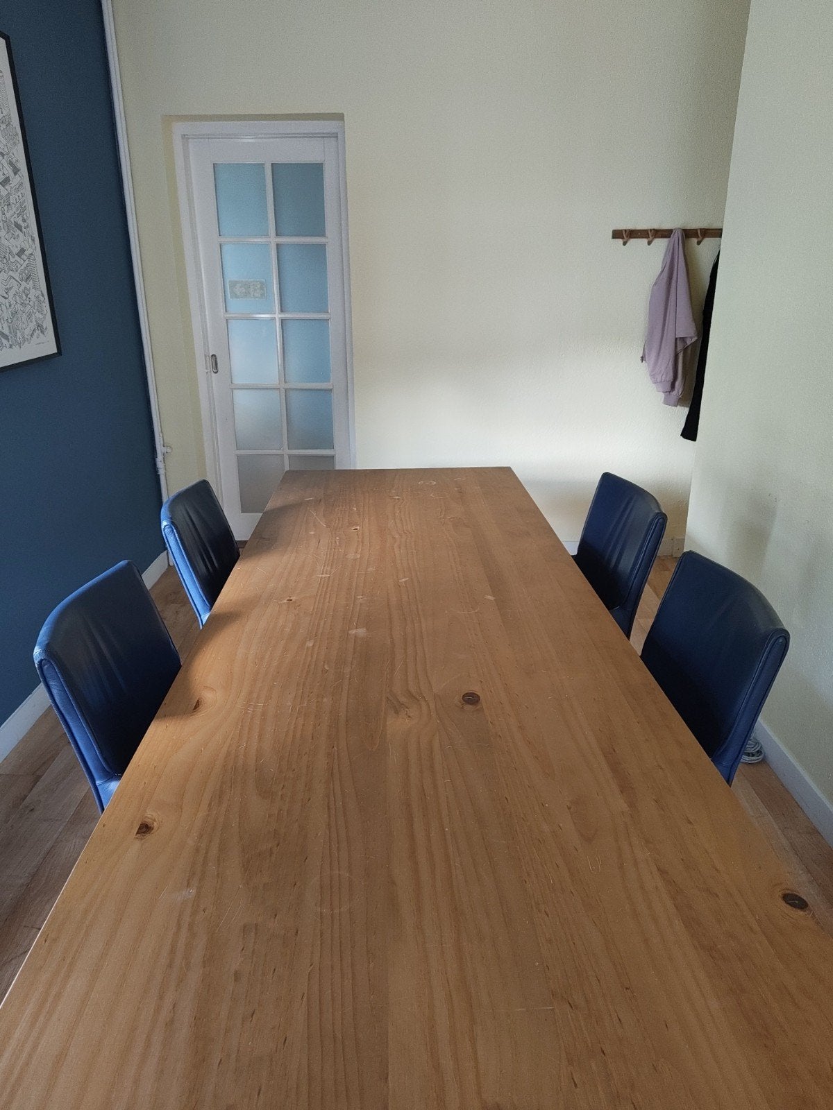 Set van 4 blauwe eetkamerstoelen op wieltjes, Ophalen, Kunststof, Gebruikt, Blauw