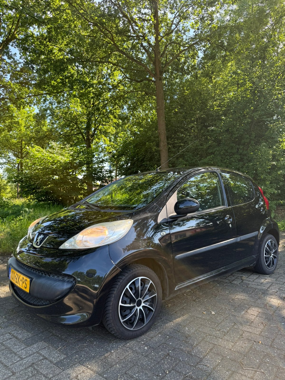 Peugeot 107 | 1.0 12V 5DR 2008 Zwart | NIEUWE APK | Airco, Auto's, Voorwielaandrijving, Stof, Metallic lak, 4 stoelen