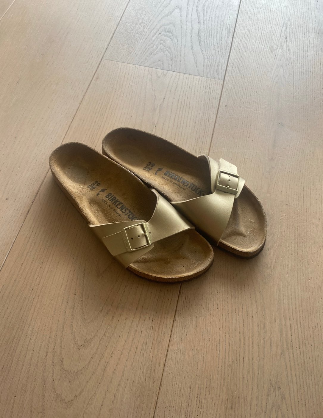 Birkenstock 39 goud, Kleding | Dames, Schoenen, Overige kleuren, Zo goed als nieuw, Sandalen of Muiltjes, Ophalen of Verzenden