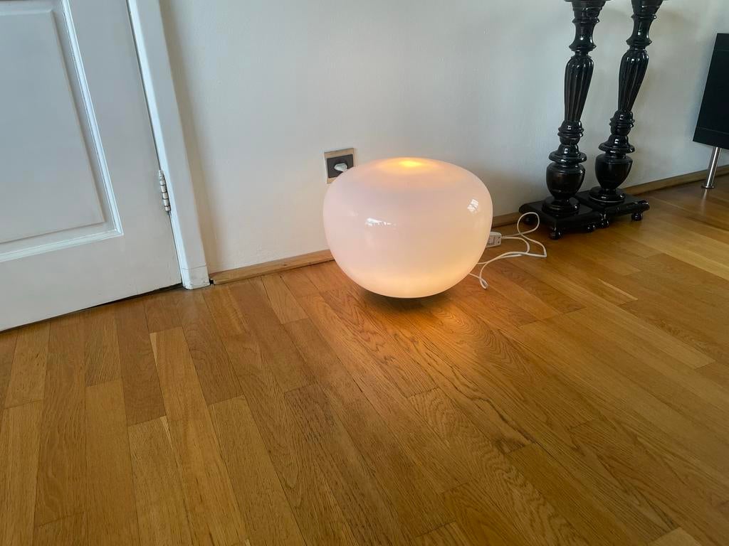 Jonisk vloerlamp ikea, Huis en Inrichting, Lampen | Vloerlampen, Ophalen of Verzenden, Zo goed als nieuw, Glas, Minder dan 100 cm