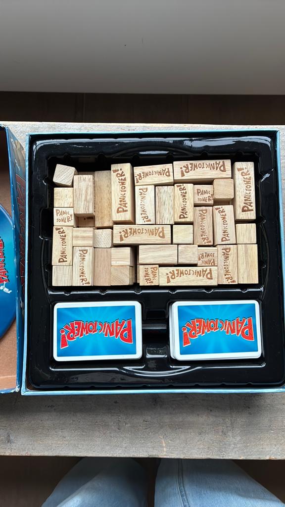Panic Tower! - Leuk gezelschapsspel voor de hele familie, Drie of vier spelers, Ophalen of Verzenden, Gebruikt
