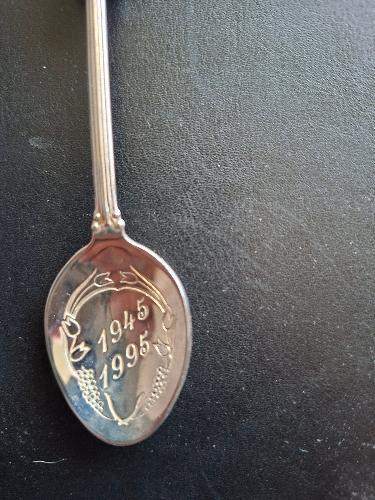 Verzamel lepeltje 1945-1995, Ophalen