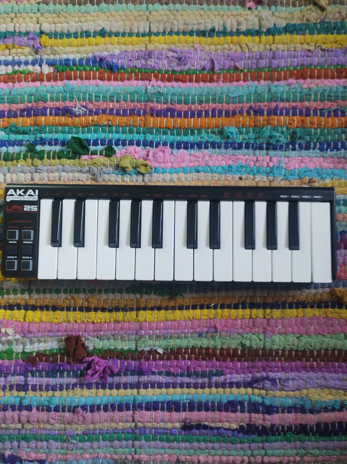 AKAI Professional LPK25 MIDI Keyboard Controller, Overige merken, Gebruikt, Aanslaggevoelig, Overige aantallen