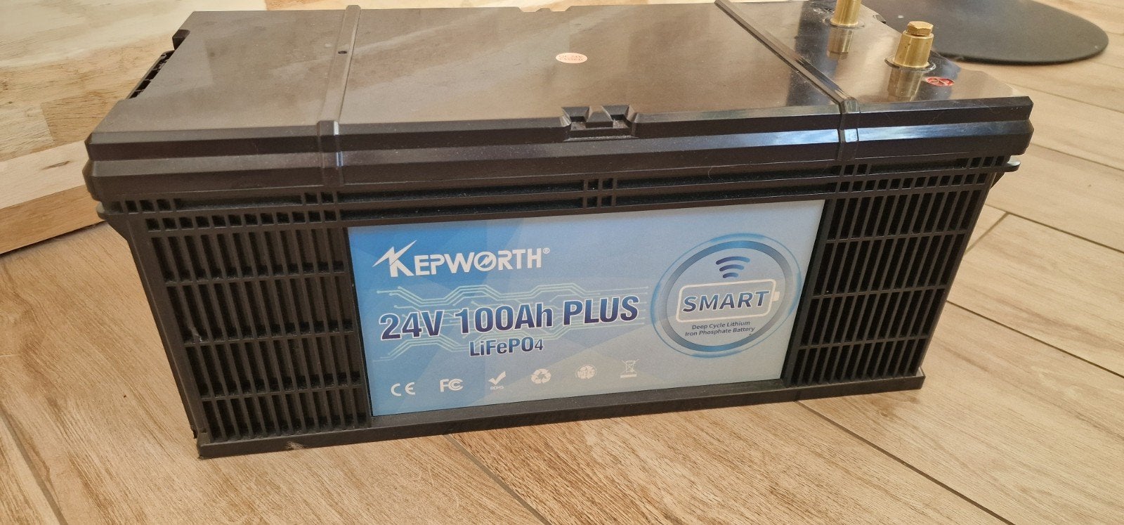 LiFePO4 Lithium Accu 24V 100Ah met oplader (z.g.a.n.), Ophalen, Zo goed als nieuw