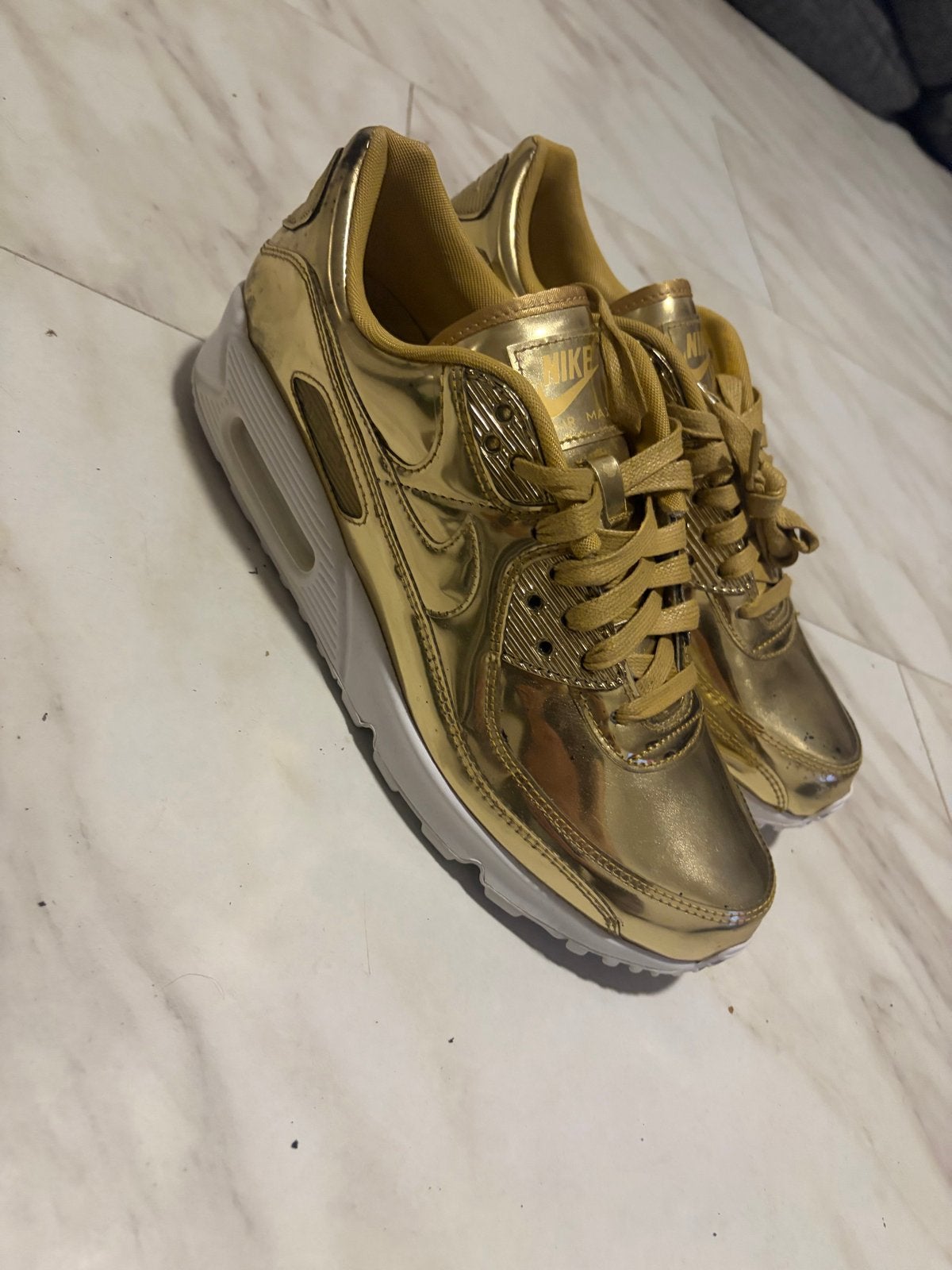 Nike Air Max 90 Metallic Gold sneakers - Maat 42.5, Ophalen of Verzenden, Nieuw, Overige kleuren, Sneakers of Gympen