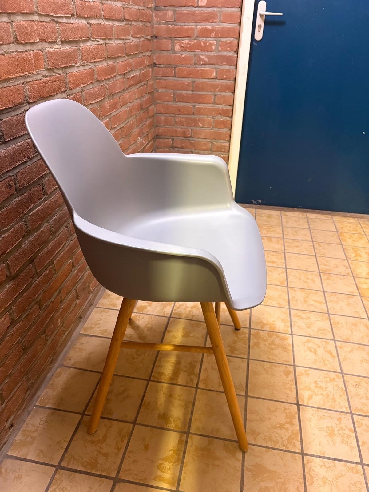 4x zuiver  Eetkamerstoelen Albert kuip, Huis en Inrichting, Stoelen, Ophalen, Zo goed als nieuw, Vier, Grijs