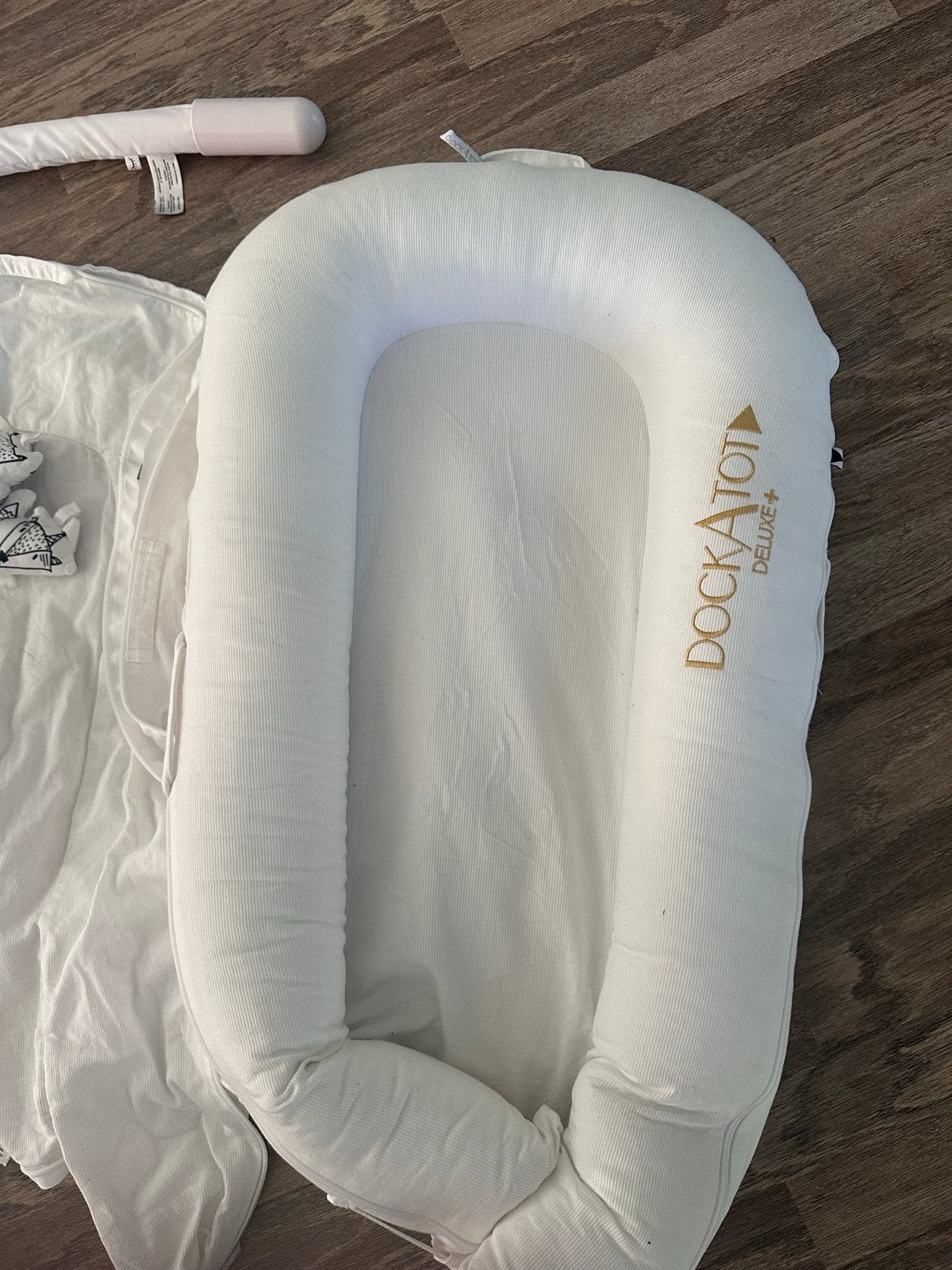 DockATot Deluxe+ babynestje wit 25 euro, Ophalen, Zo goed als nieuw, Overige typen