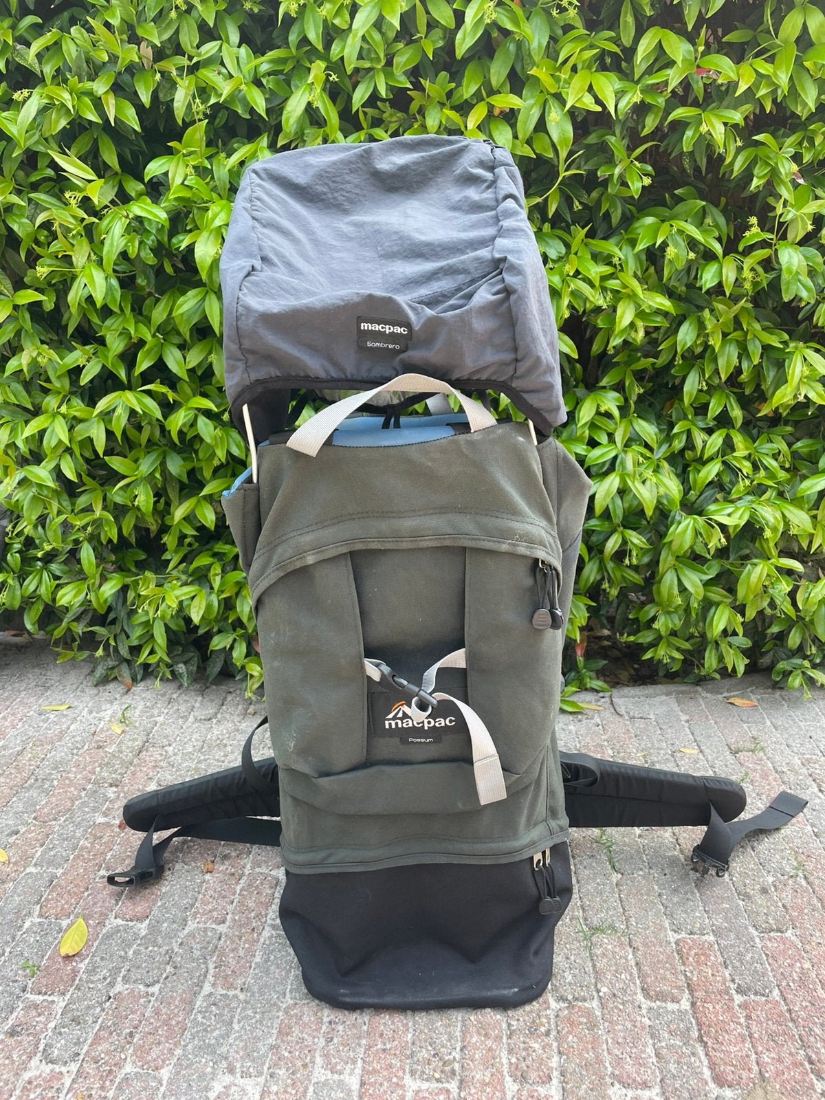 Rug draagzak Macpac Passum met zonneklep, Kinderen en Baby's, Gebruikt, Rug, Draagzak, Ophalen