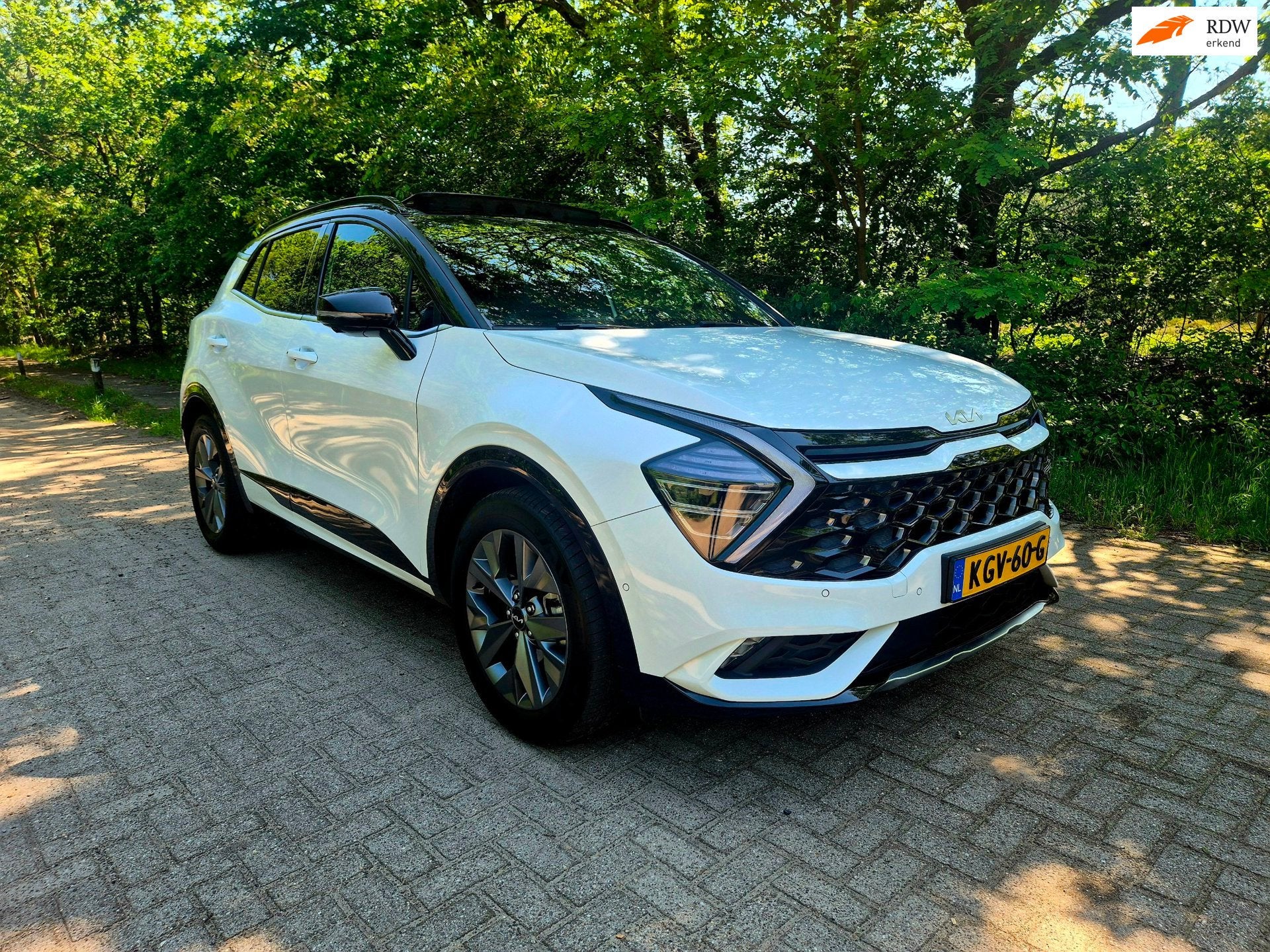 Kia Sportage 1.6 T-GDi Hybrid GT-PlusLine . Panodak .vol opt, Auto's, Kia, Gebruikt, Zwart, 4 cilinders, 1360 kg
