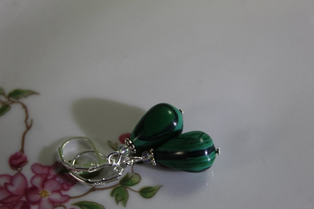 Klassieke Malachiet Oorbellen - 10mm Groene Pegels, Overige materialen, Hangers, Nieuw, Ophalen of Verzenden