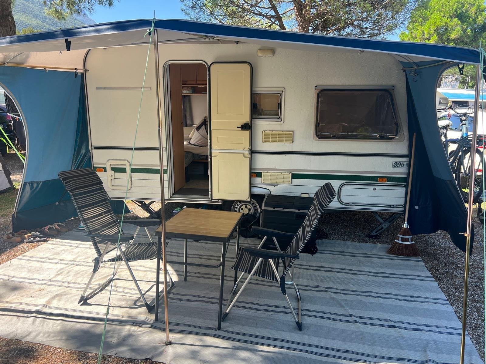 Chateau Cantara caravan met voortent en fietsenrek, Caravans en Kamperen, Chateau, Rondzit, Omvormbare zithoek, Particulier