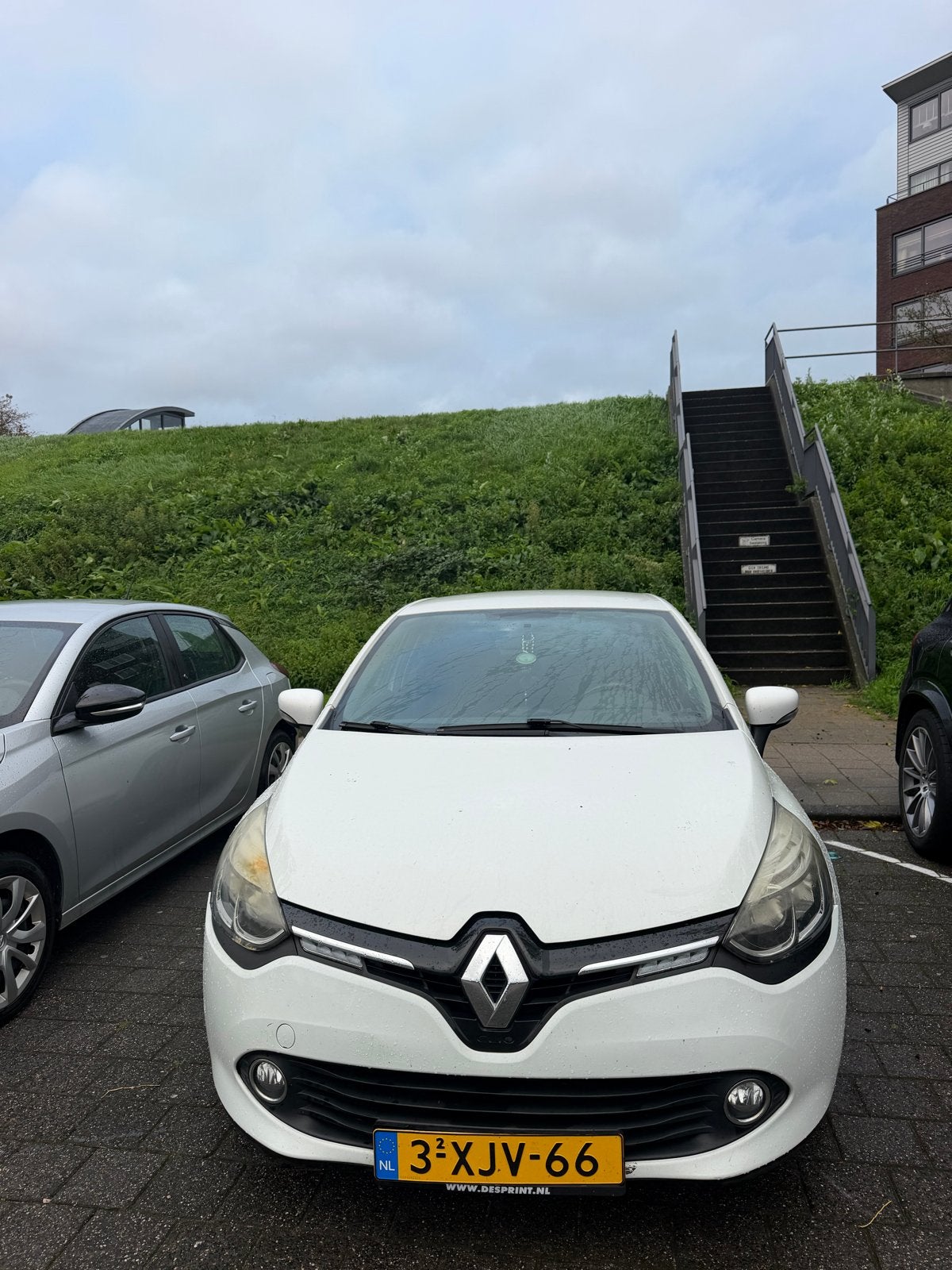 Renault Clio 1.5 DCI 66KW 5-DRS 2014 Wit, Auto's, Voorwielaandrijving, 1046 kg, 4 cilinders, 96 €/maand