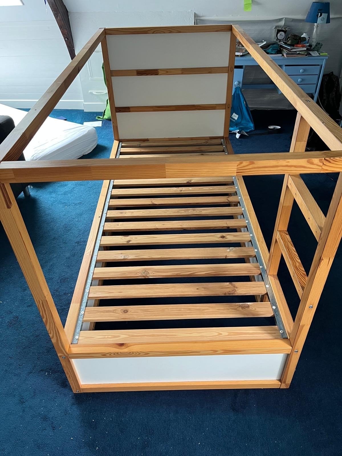 IKEA Kura omkeerbaar bed met lattenbodem, Huis en Inrichting, Hoogslaper, Eenpersoons, 210 cm, 160 tot 180 cm