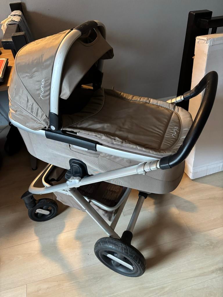 Nuna Ivvi Kinderwagen - Complete Set, Kinderen en Baby's, Kinderwagens en Combinaties, Gebruikt, Combiwagen, Met reiswieg, Ophalen