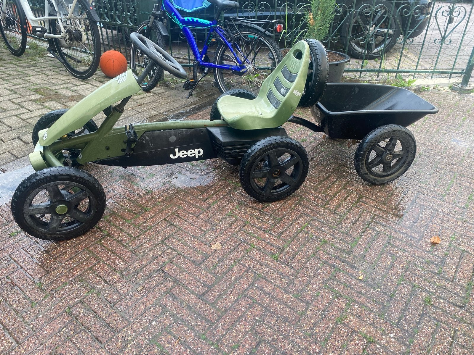 Berg Jeep skelter met aanhanger, Kinderen en Baby's, Speelgoed | Buiten | Skelters, Ophalen, Gebruikt, Berg, Met kar of aanhanger