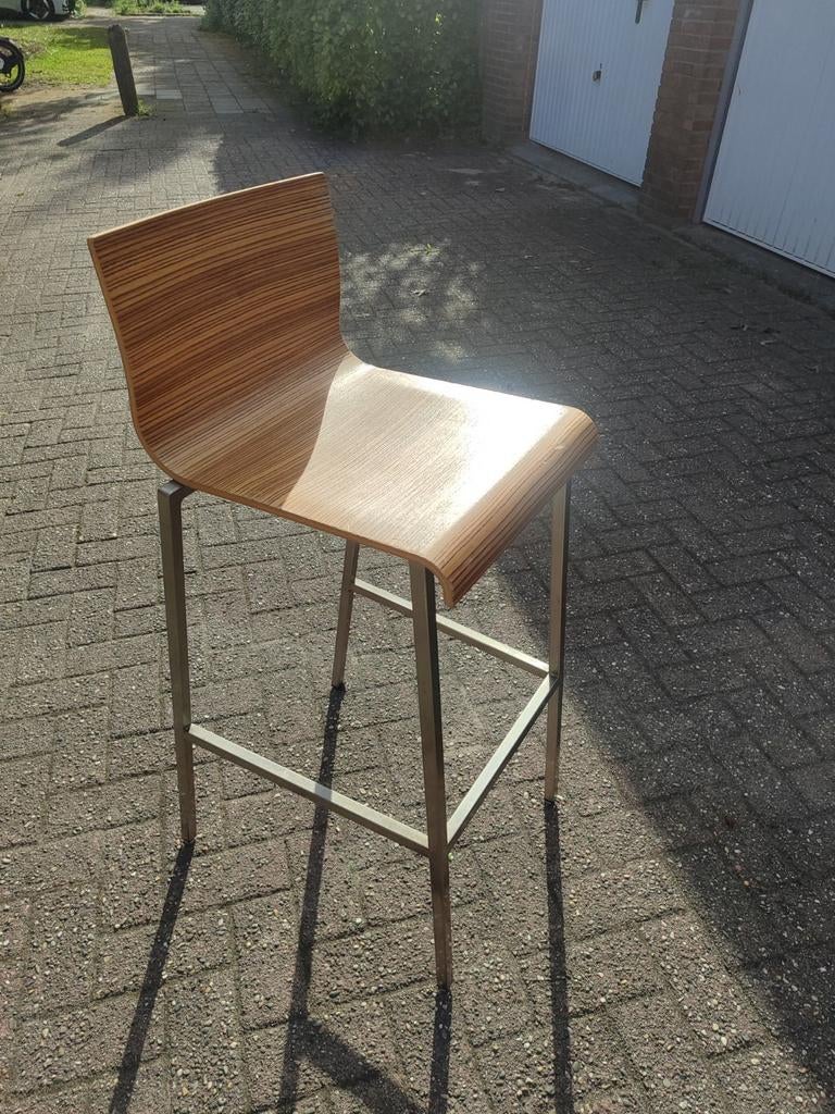 Pedrali KUADRA barkruk - Hout/RVS twee stuks, 1 kruk, Ophalen, Hout, 60 tot 90 cm
