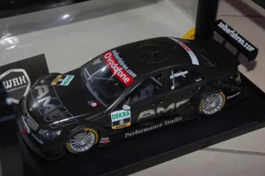 MERCEDES C KLASSE V8 DTM 2007 #8 HAKKINEN Autoart 80732 WRH, Hobby en Vrije tijd, Modelauto's | 1:18, Verzenden, Zo goed als nieuw