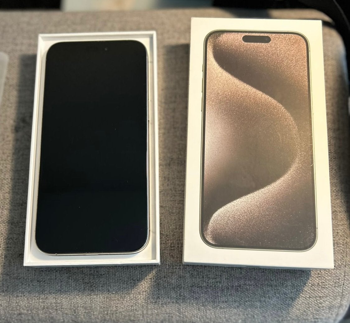iPhone 15 Pro Max 256GB Natural Titanium Compleet met doos, Telecommunicatie, Ophalen of Verzenden, Zo goed als nieuw