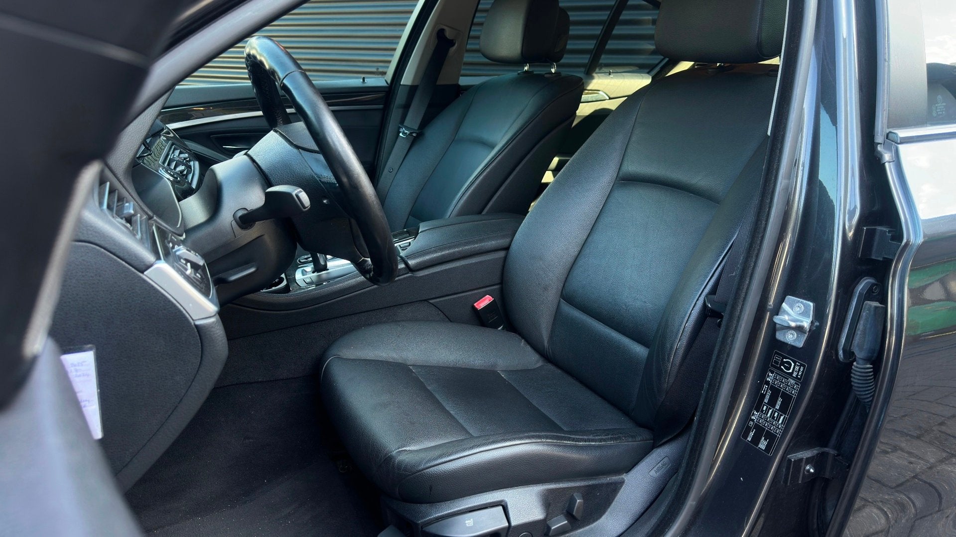 BMW 5-serie 528i High Executive | M-sport | Adaptive cruise, Euro 5, Achterwielaandrijving, Gebruikt, Zwart